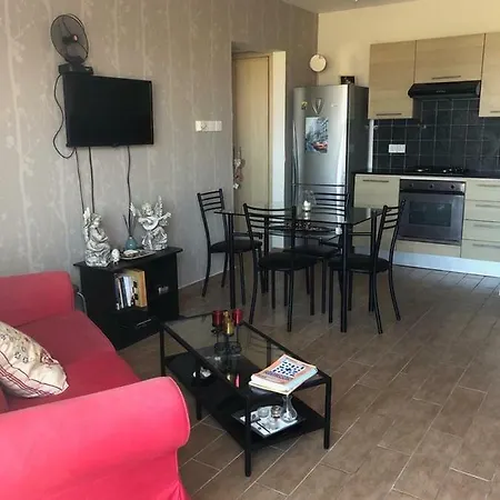 Gardens Apartment *